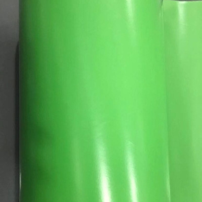 কম আলোর ট্রান্সমিশন টান শক্তি এবং এমবসড পৃষ্ঠ সহ মসৃণ সাদা এইচডিপিই ফিল্ম