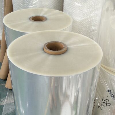 পেশাদার খাদ্য গ্রেড BOPP ম্যাট নরম স্পর্শ ল্যামিনেশন ফিল্ম রোল নমনীয় প্লাস্টিক প্যাকেজিং ফোল্ডিং